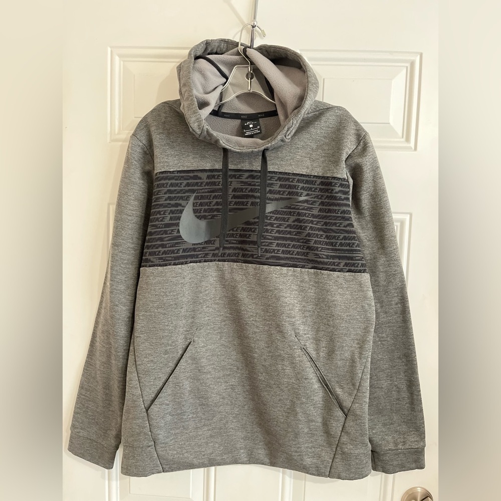 Nike Hoodie Men’s M Sweatshirt Grey Pullover Swoosh Performance‎ Dri Fit Adult